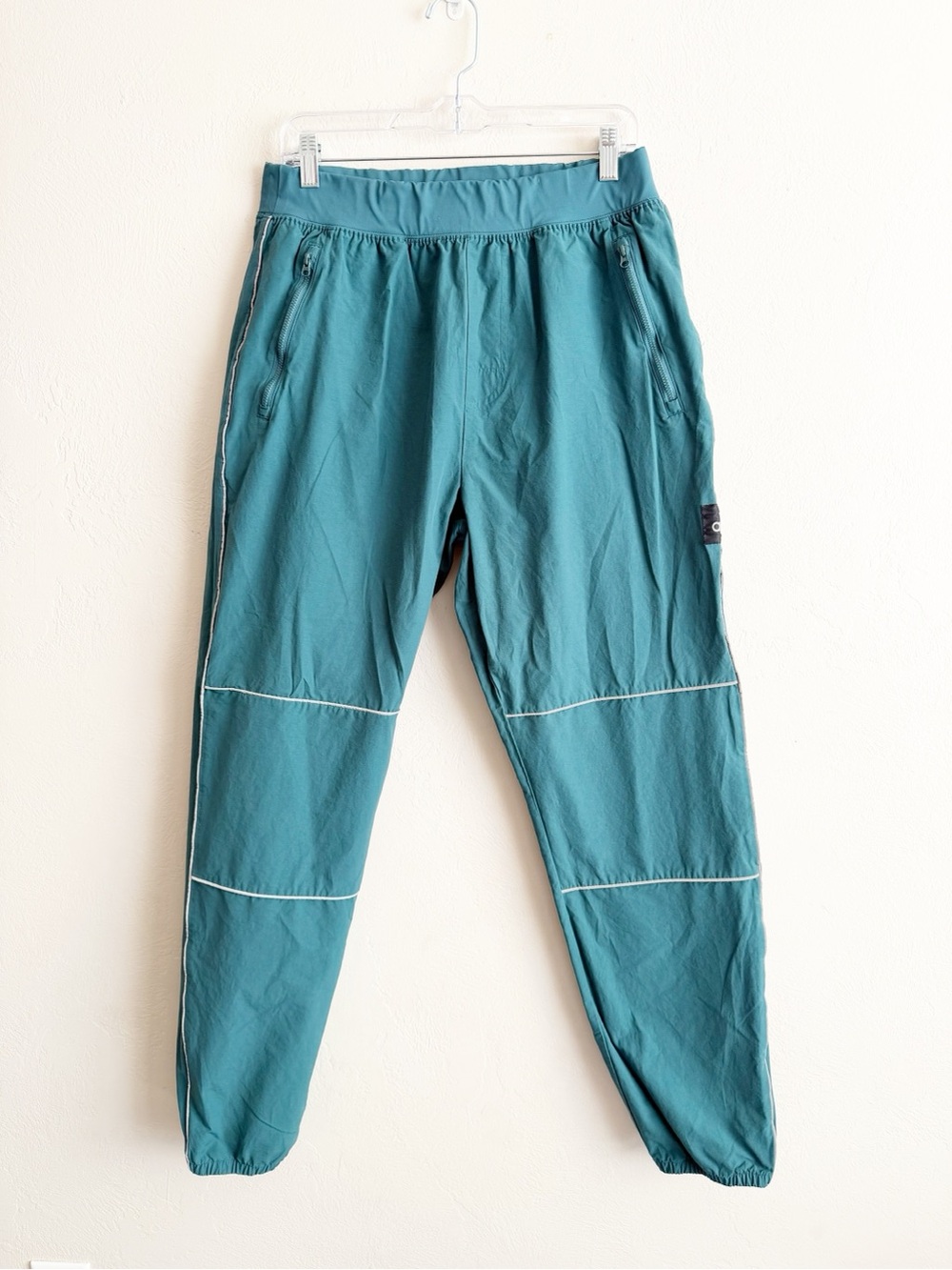 ALO Yoga Men's Torrent Track Pants size large